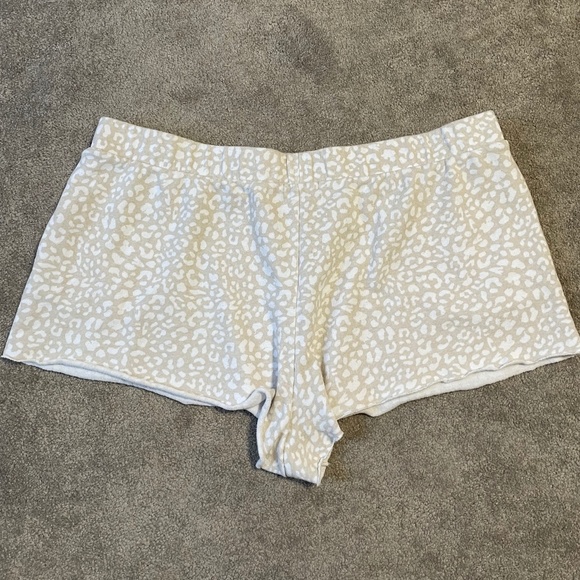 5 for $20: Target cheetah lounge shorts - Picture 5 of 7